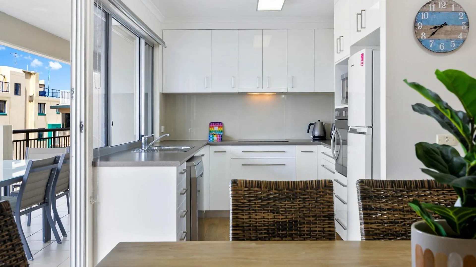 Ocean-Facing 3-Bed With Pool 5-Min To The Beach カラウンドラ 0*,  オーストラリア