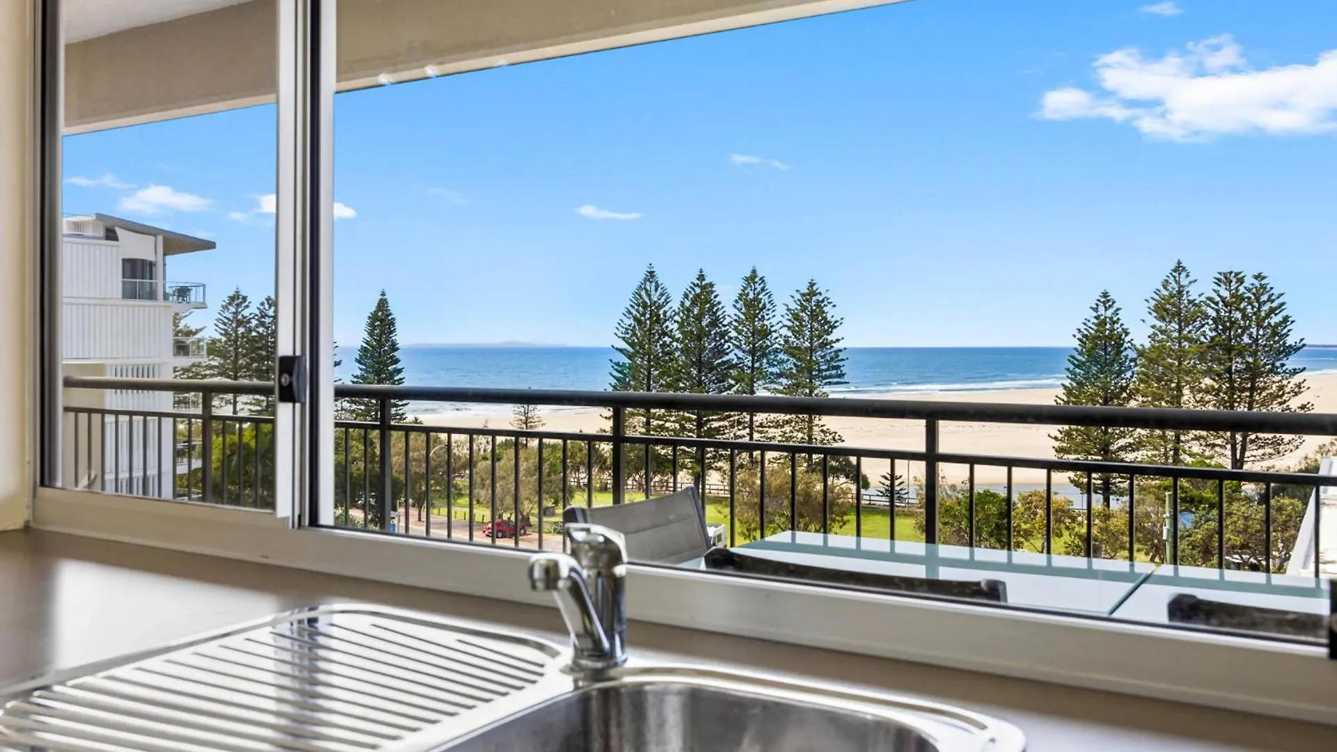 アパート Ocean-Facing 3-Bed With Pool 5-Min To The Beach カラウンドラ オーストラリア