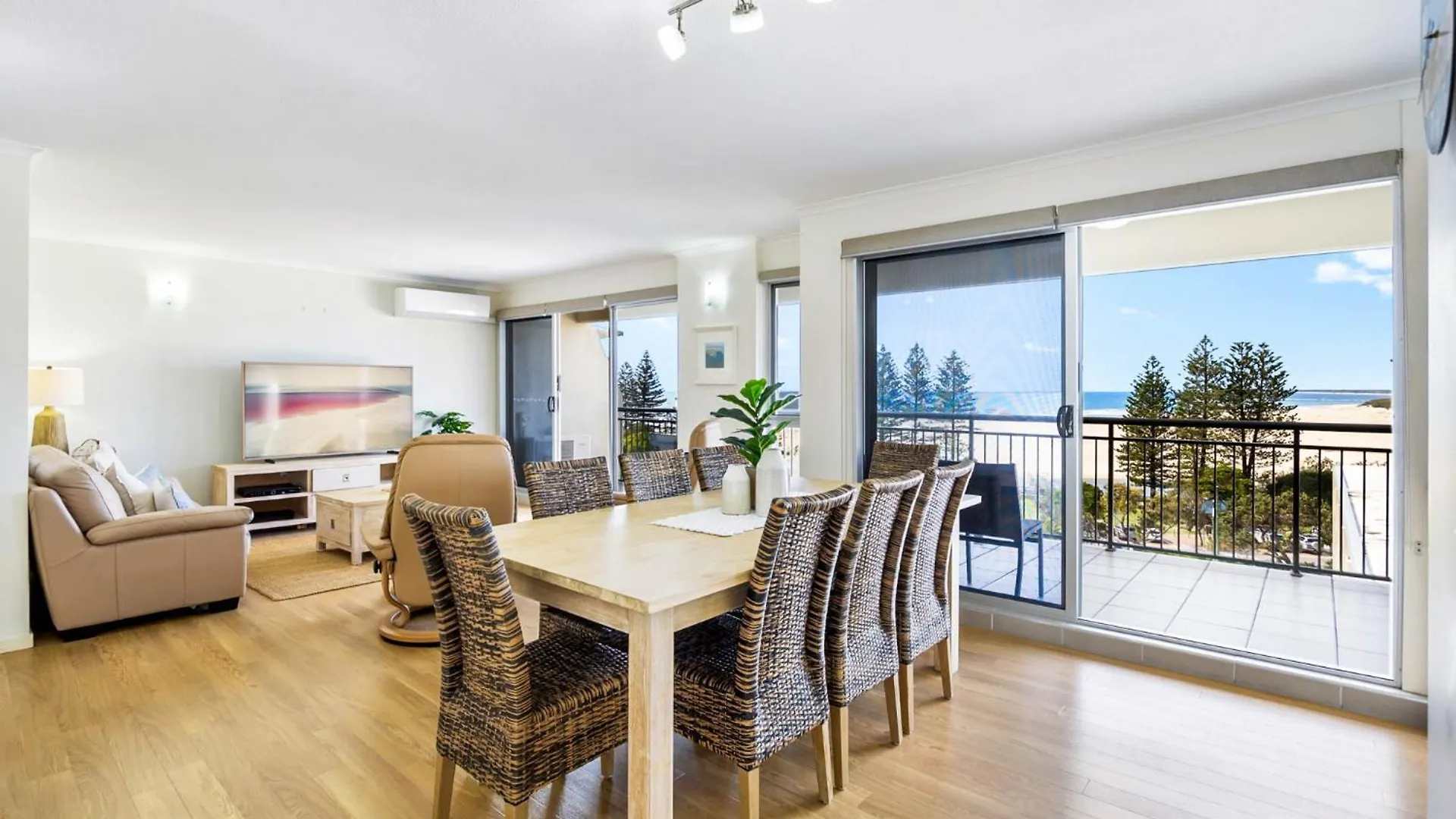 Ocean-Facing 3-Bed With Pool 5-Min To The Beach カラウンドラ オーストラリア