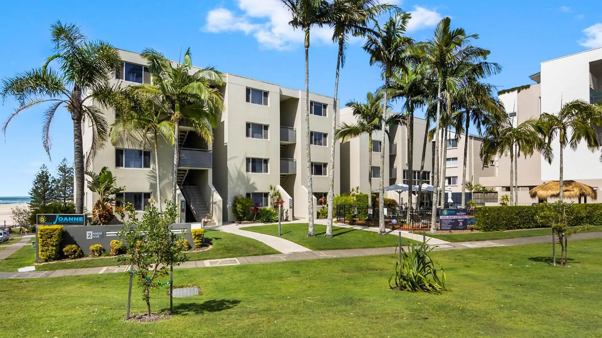 קלונדרה Ocean-Facing 3-Bed With Pool 5-Min To The Beach