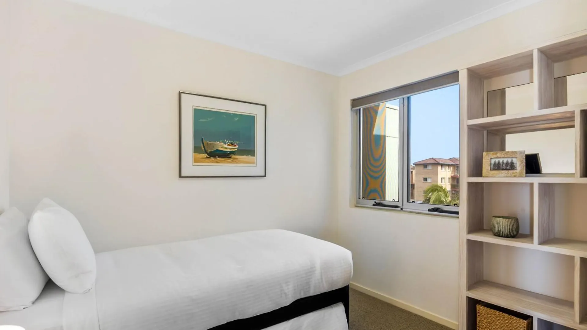 דירה קלונדרה Ocean-Facing 3-Bed With Pool 5-Min To The Beach
